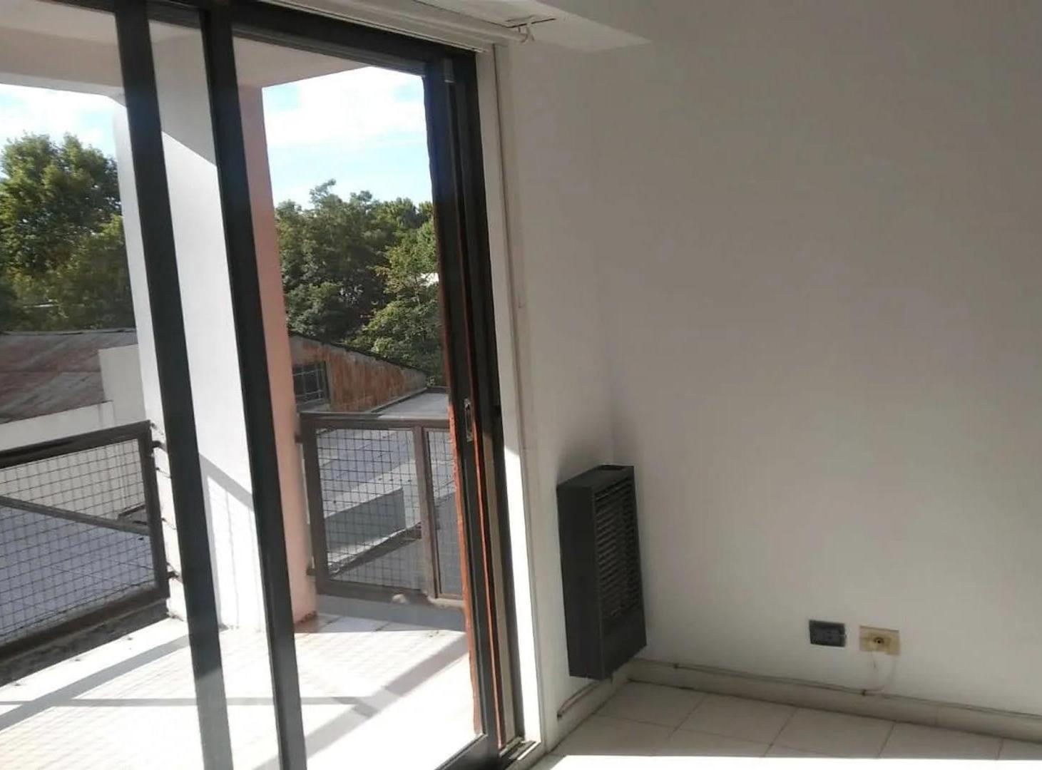 Foto de departamento 2 ambientes en alquiler anual San Isidro, imagen 1
