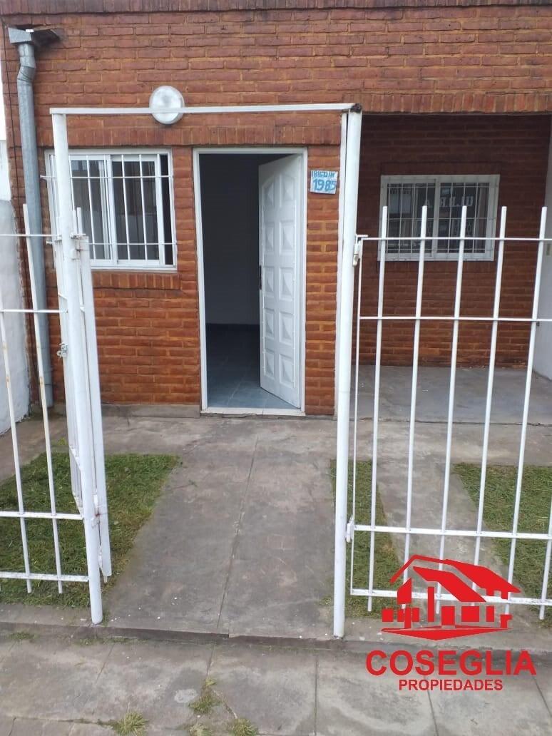 Departamento en Venta en San Miguel, G. B. a. Zona Norte, Argentina 5