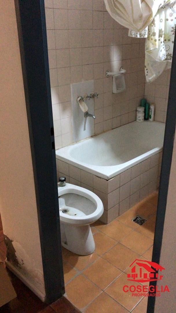 Departamento en Venta en San Miguel, G. B. a. Zona Norte, Argentina 4