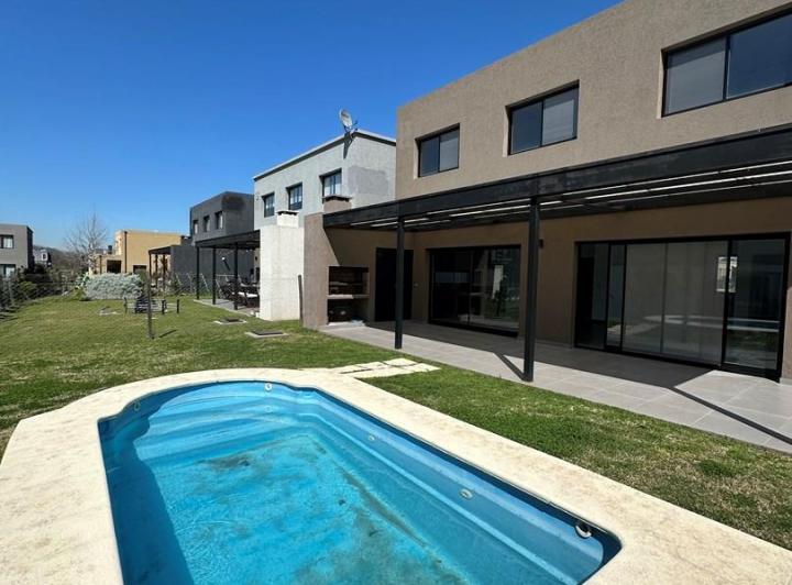 Casa Chalet  en Alquiler en Pilar, G.B.A. Zona Norte, Argentina 3