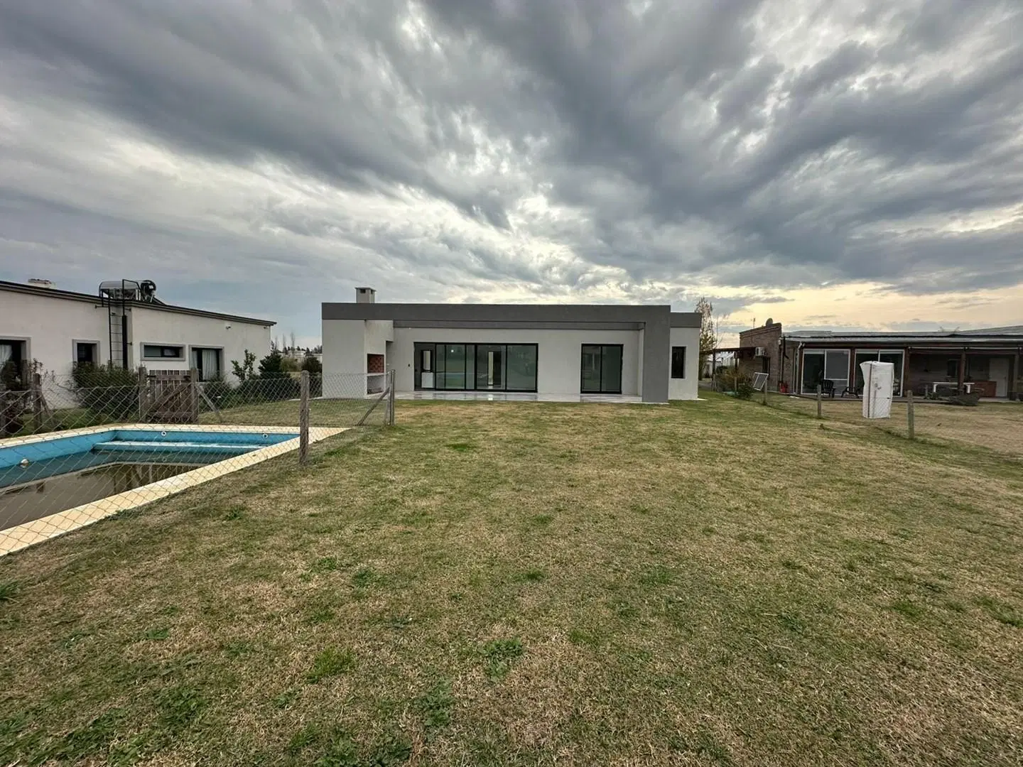 Casa Chalet  en Alquiler en Medal CC, Pilar, G.B.A. Zona Norte 3