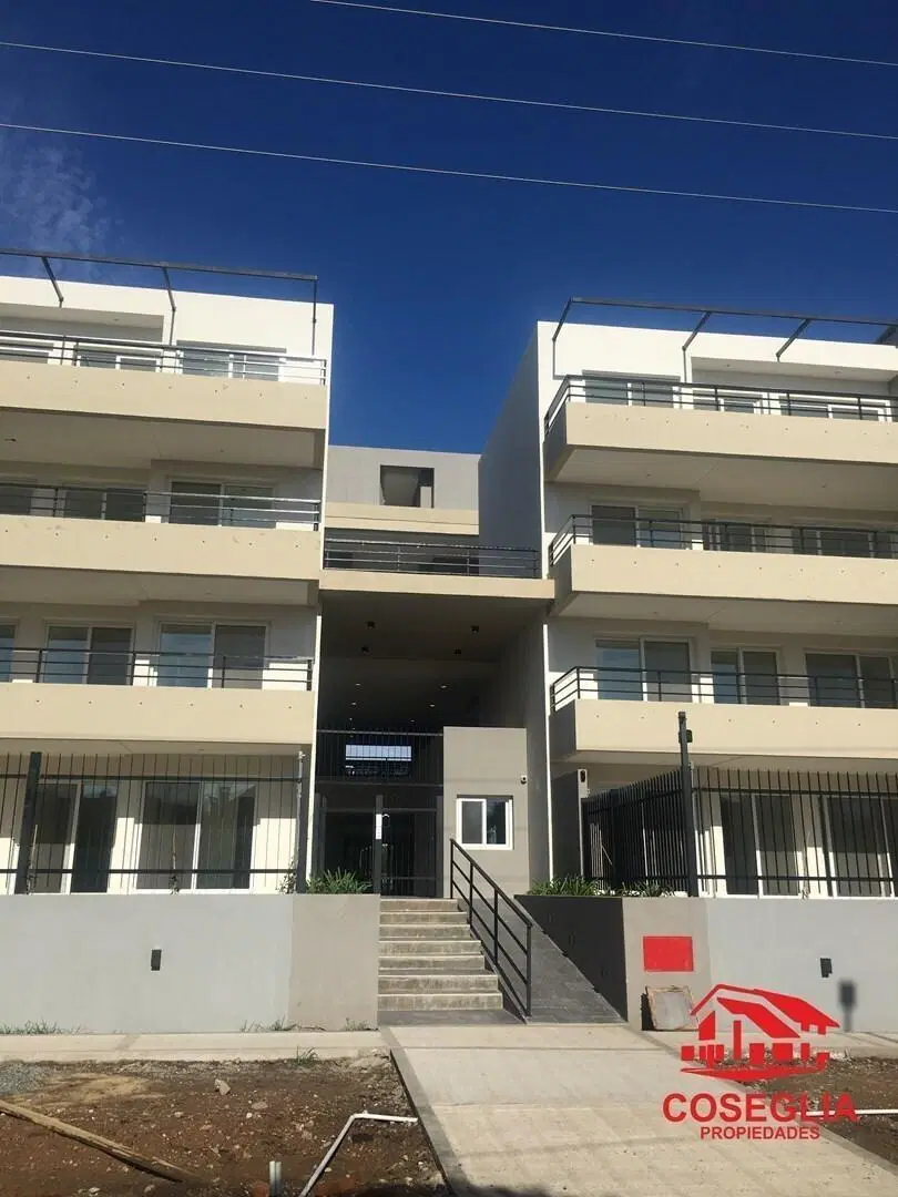 Departamento 2 ambientes planta baja Zug Caamaño, Pilar 3