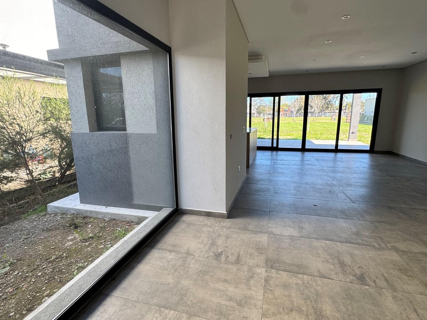 Foto de Casa de una planta en Venta en Santo Tomas, Derqui, Pilar, imagen 3