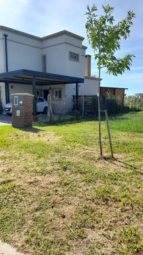 Foto de Terreno Lote en Venta en Santa Lucia, Pilar del Este, Pilar, imagen 2
