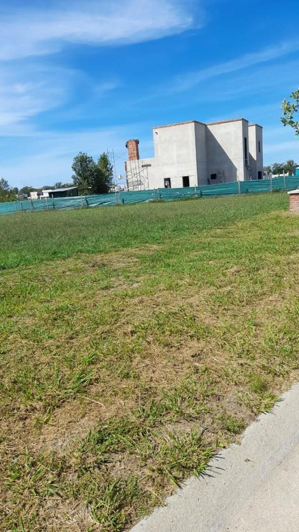Foto de Terreno Lote en Venta en Santa Lucia, Pilar del Este, Pilar, imagen 1