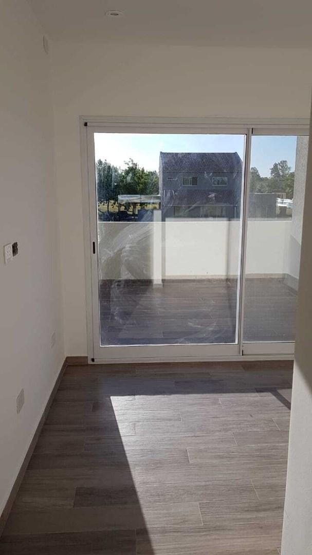 Foto de Casa Chalet en Alq. Temporario en Los Jazmines, Pilar del Este, Pilar, imagen 2