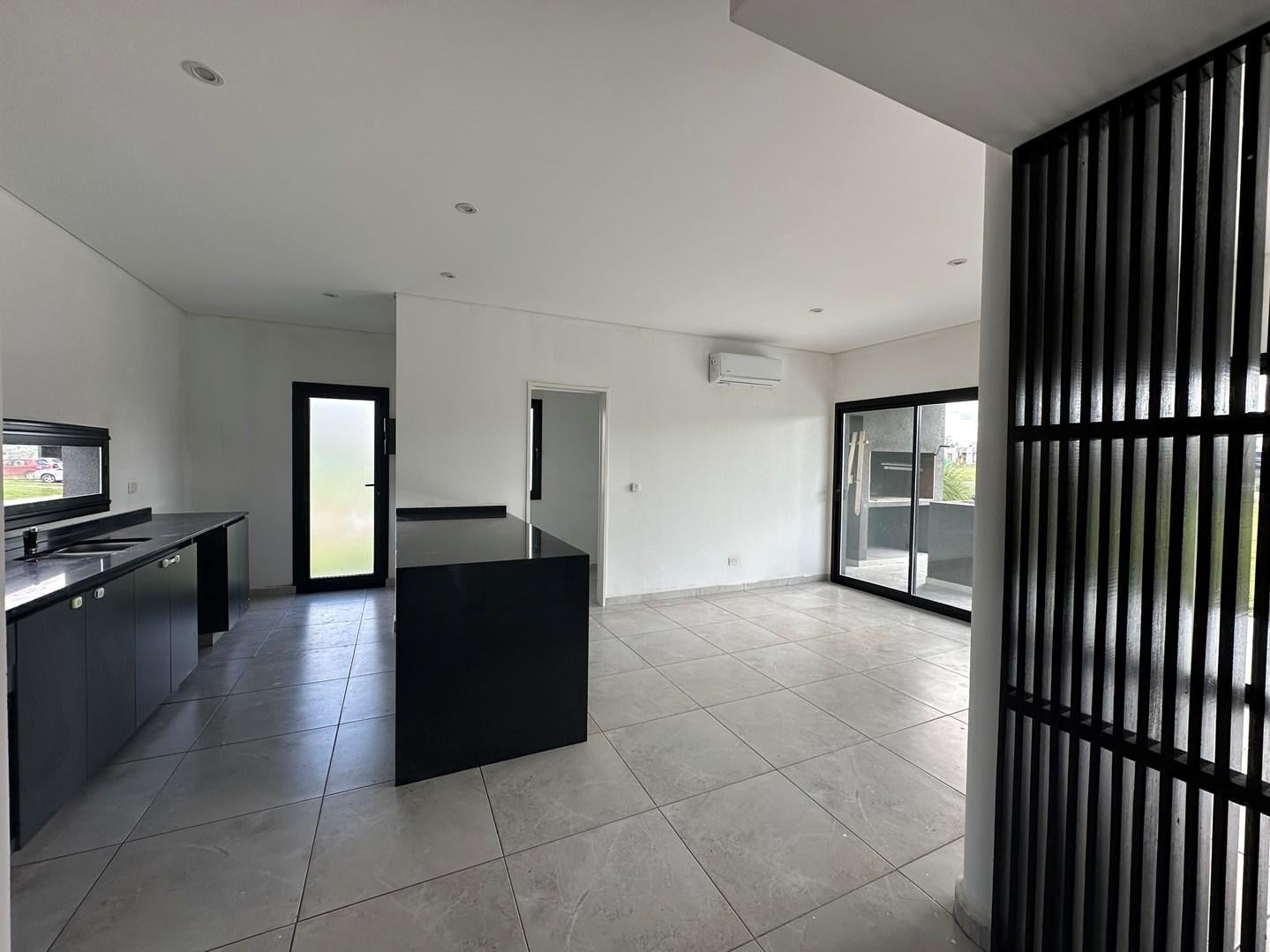Foto de Casa Chalet en Alquiler en El Aljibe, Pilar, G.B.A. Zona Norte, imagen 3
