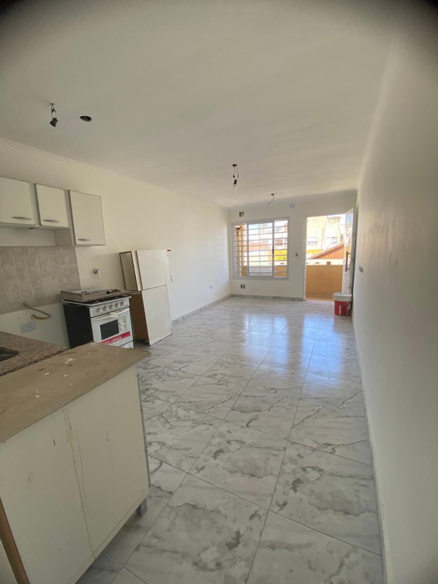 Foto de VENTA DEPARTAMENTOS DE 2 AMBIENTES MORON, imagen 2