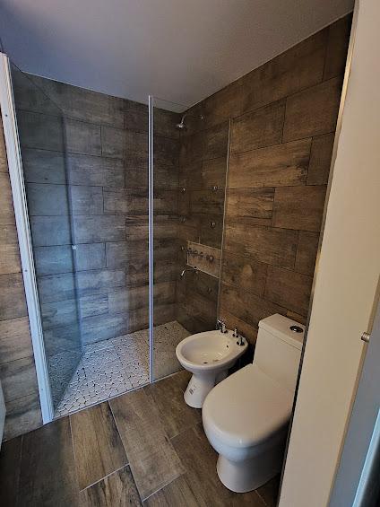 Foto de VENTA DEPARTAMENTO PISO 4 AMBIENTES CASTELAR NORTE CENTRO, imagen 3