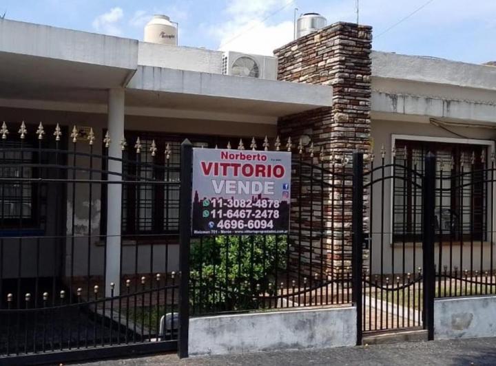 Foto de VENTA CASA AMERICANA DE 3 AMBIENTES MORÓN SUR, imagen 1