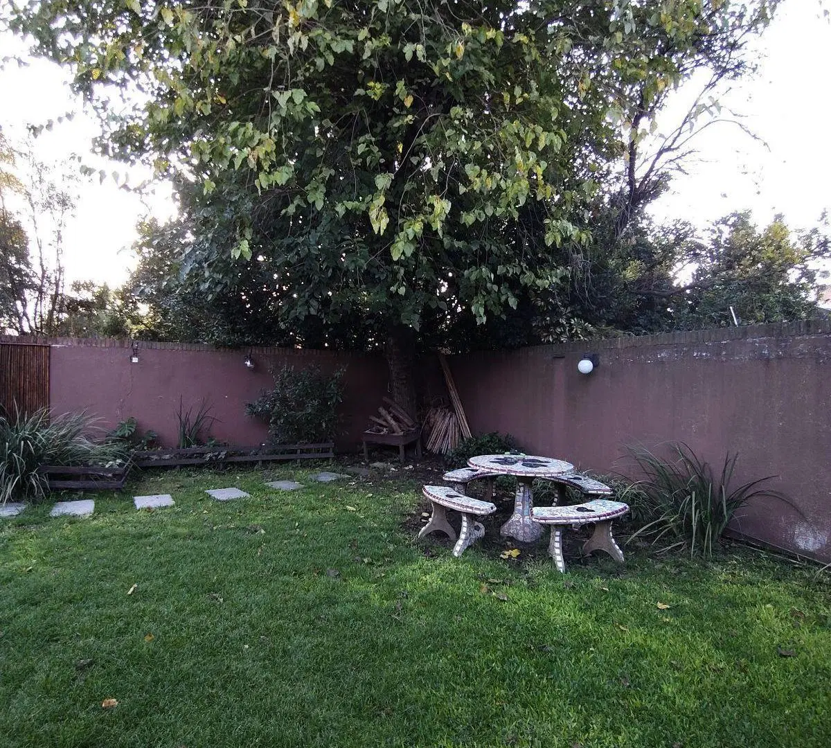 VENTA CASA 7 AMBIENTES CASTELAR NORTE 4