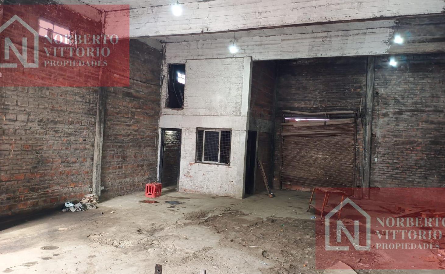 Foto de Galpón en Villa Luzuriaga, imagen 3