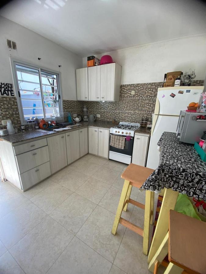 Foto de Venta casa triplex de 4 ambientes en Morón apto crédito, imagen 4
