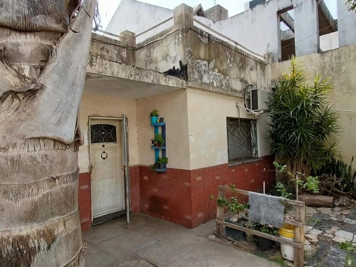 VENTA CASA 4 AMBIENTES LA TABLADA