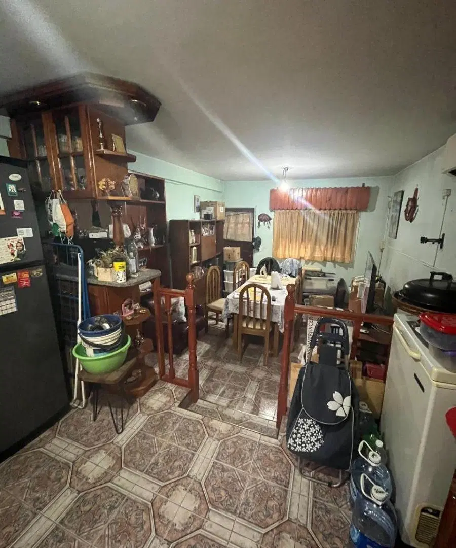 Vende casa 3 ambientes sobre lote de 200 m². San Justo 3