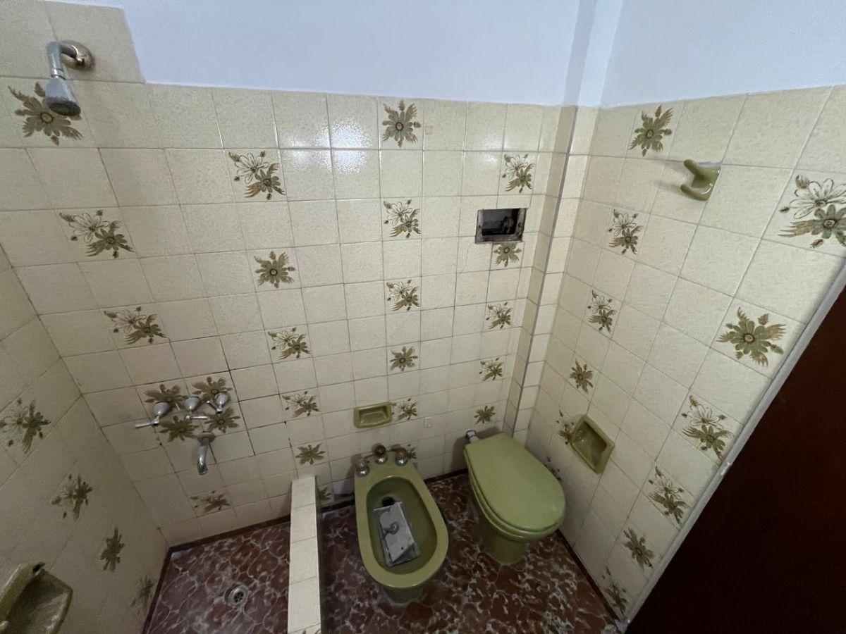 Foto de ALQUILER DEPARTAMENTO 4 AMBIENTES EN PRIMER PISO. LA TABLADA, imagen 1