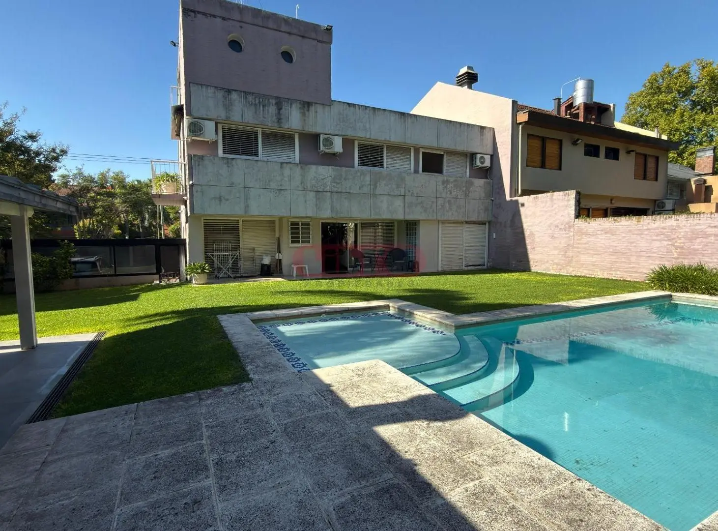 Casa en Venta 7 ambientes garaje pileta sauna Acassuso 2