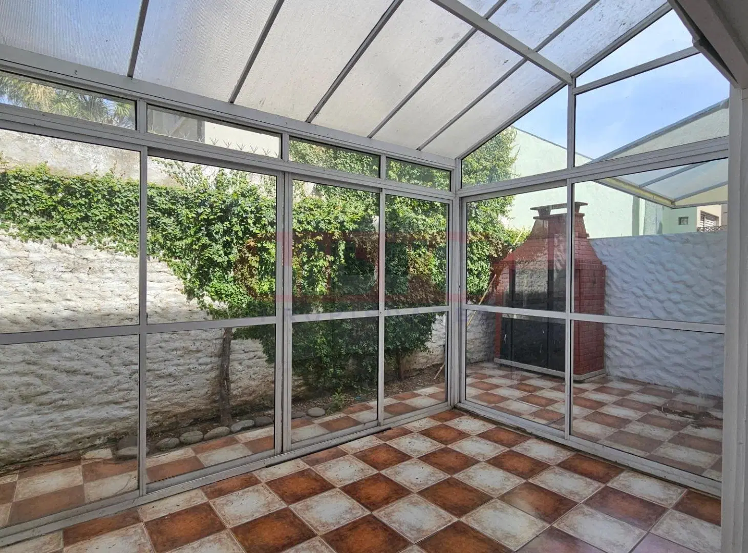 Duplex 4 amb cochera con jardín y patio con parrilla Olivos 3