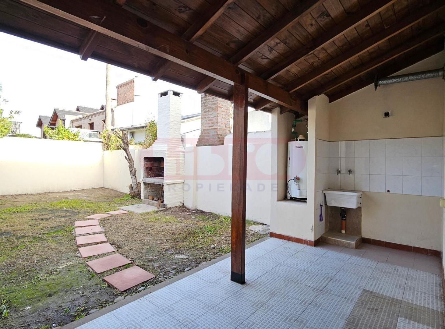 Foto de Alquiler Triplex 5 amb cochera jardín Martinez, imagen 2