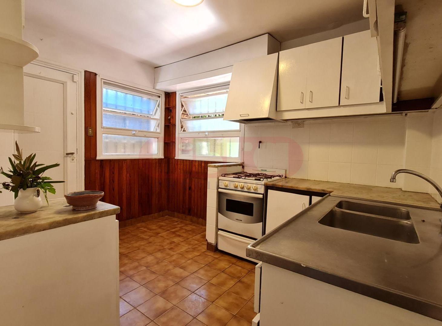 Foto de Chalet en Alquiler 6 amb jardín quincho y pileta Martinez, imagen 4
