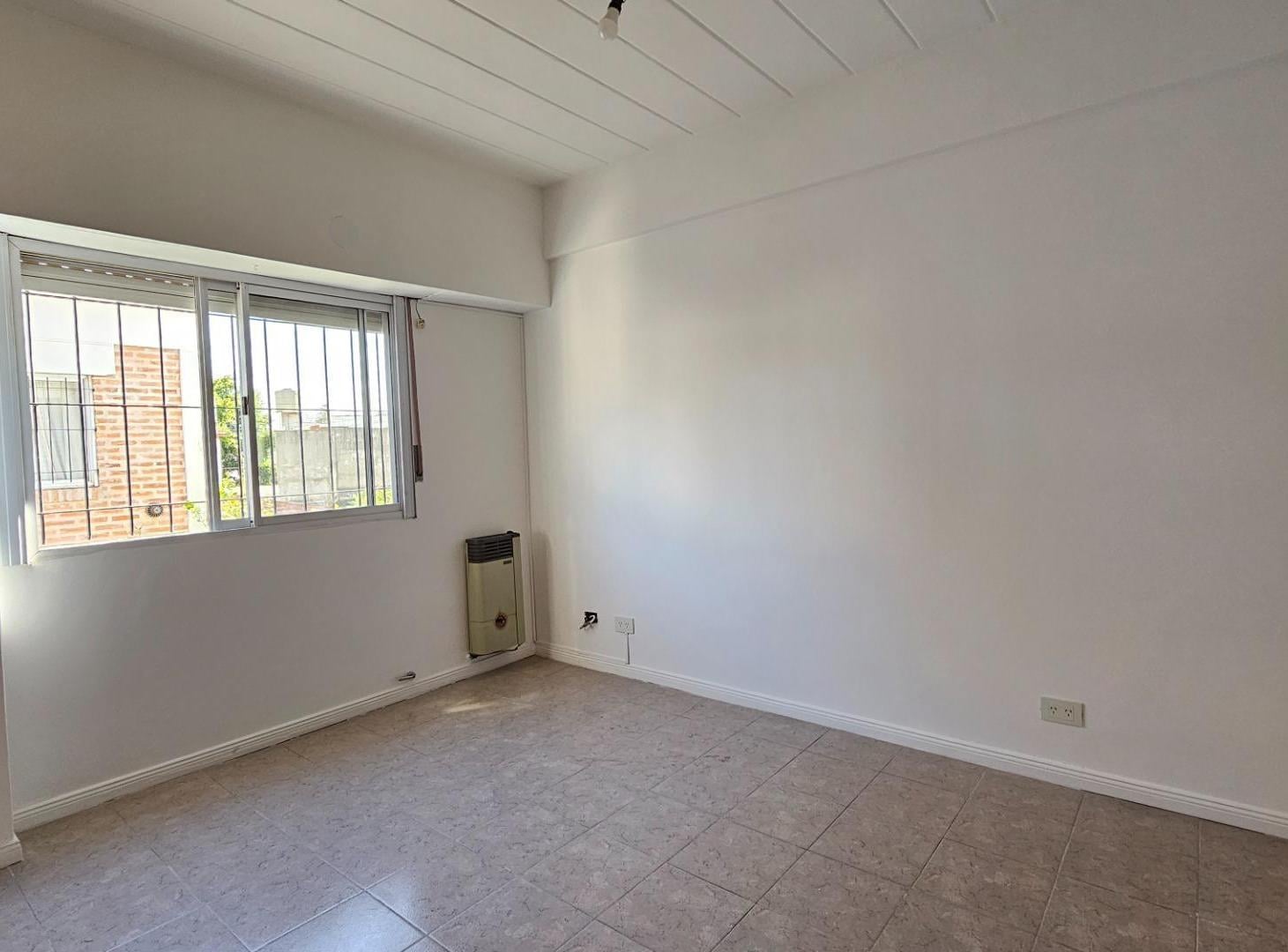 Foto de Alquiler Duplex 4 amb cochera y patio Munro., imagen 1