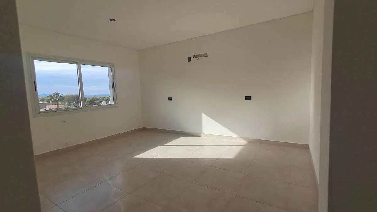 CASA EN VENTA A ESTRENAR- BARRIO LA BASTILLA- LAS HERAS 4