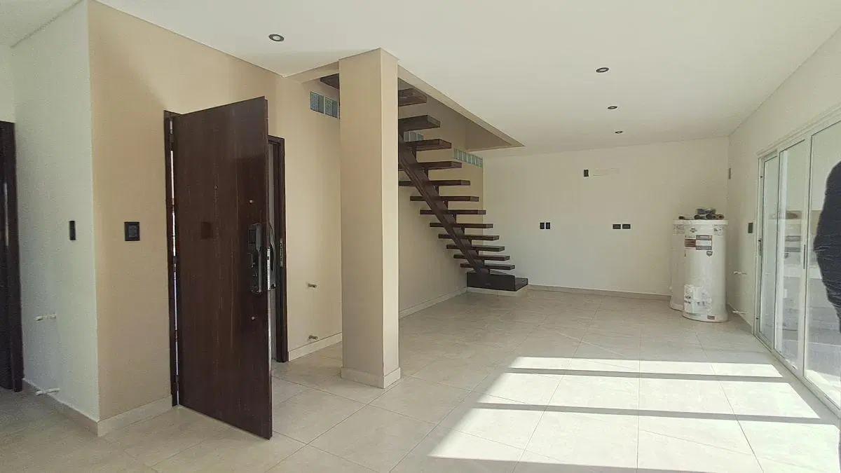 CASA EN VENTA A ESTRENAR- BARRIO LA BASTILLA- LAS HERAS 3