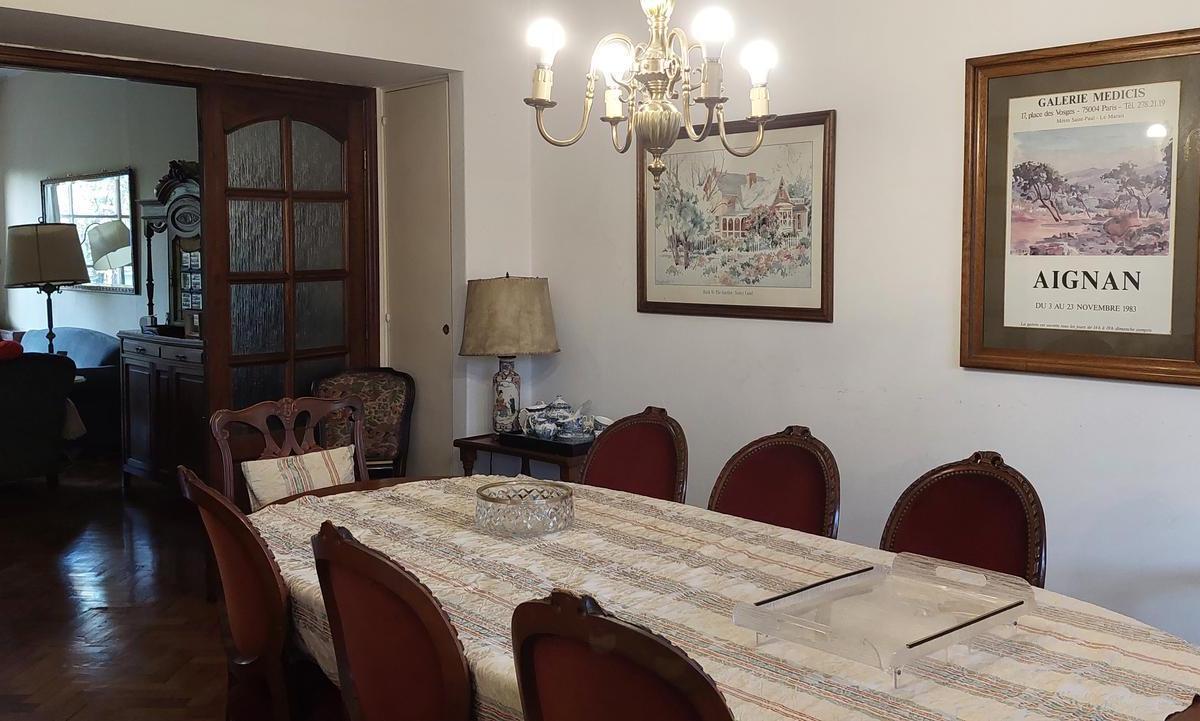 Casa en Banfield con Jardín, Quincho y Pileta 1