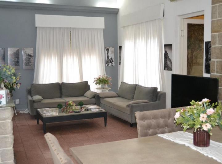 Casa con 3 dormitorios - Mejor zona de Lomas De Zamora 2