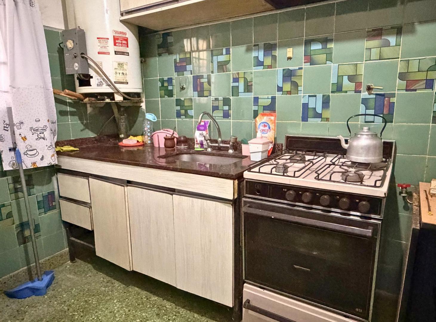 VENTA CASA LOTE 4 AMBIENTES CON PATIO