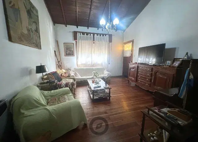 Casa en Burzaco de 4 ambientes. 4