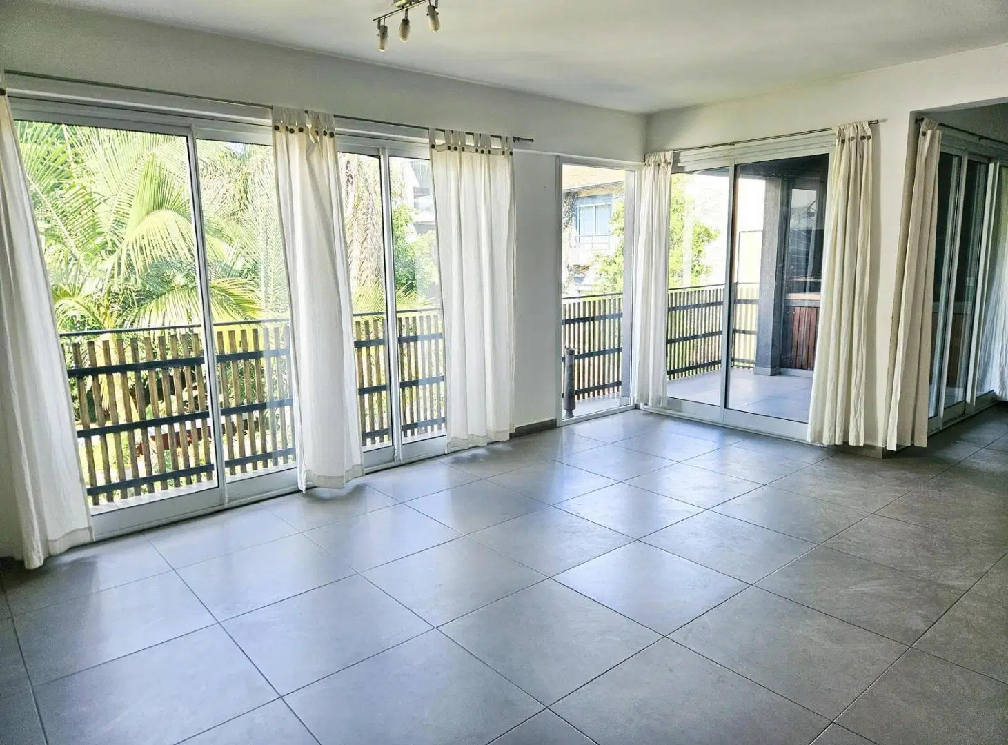 Excelente Duplex en San Isidro. Cochera doble! 5