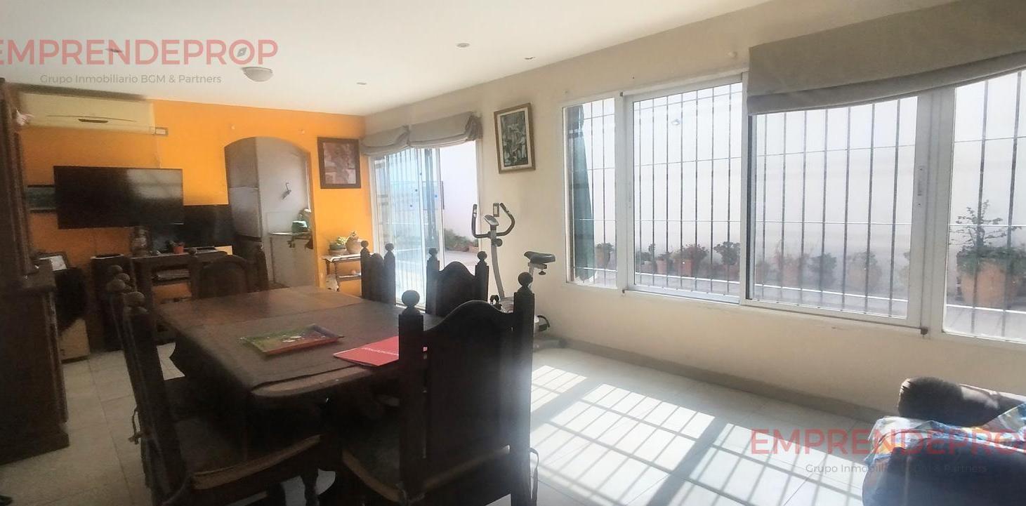 Foto de Departamento 5 ambientes con patio, parrilla y cochera - Excelente, imagen 4