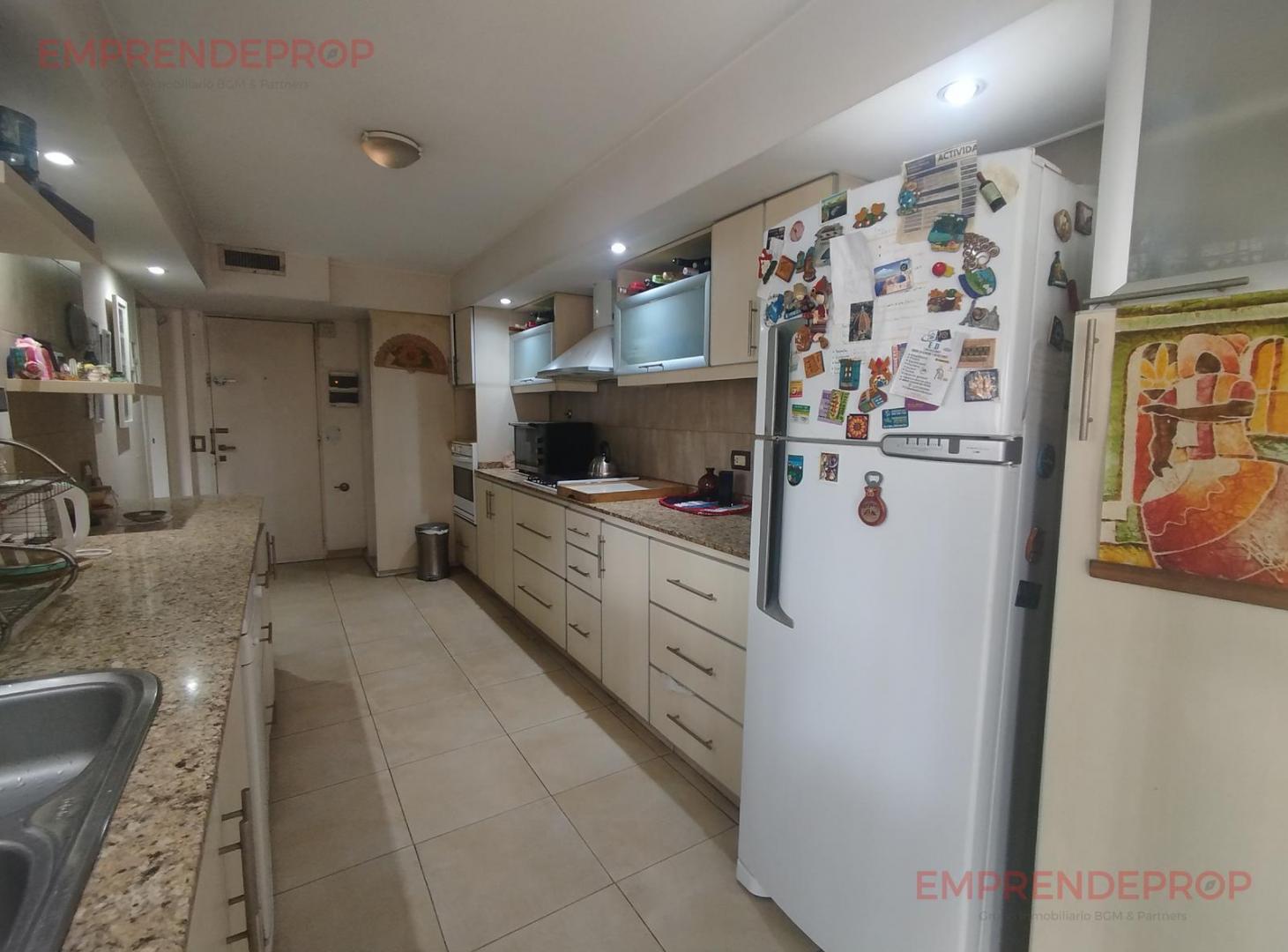 Foto de Departamento 5 ambientes con patio, parrilla y cochera - Excelente, imagen 5