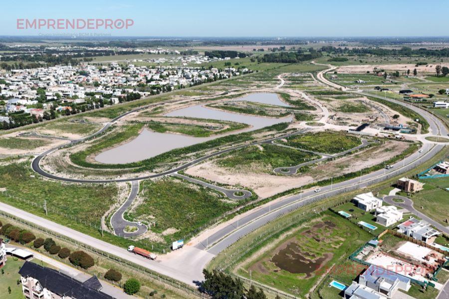 Foto de OPORTUNIDAD LOTE A LAGUNA EN BARRIO SAN ROQUE - Precio final, imagen 1