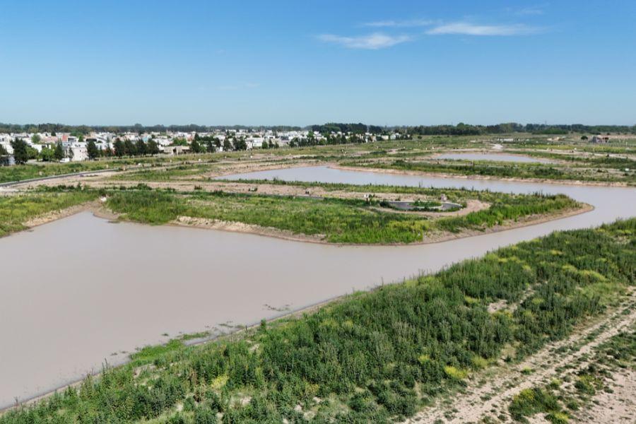 Foto de OPORTUNIDAD LOTE A LAGUNA EN BARRIO SAN ROQUE - Precio final, imagen 2