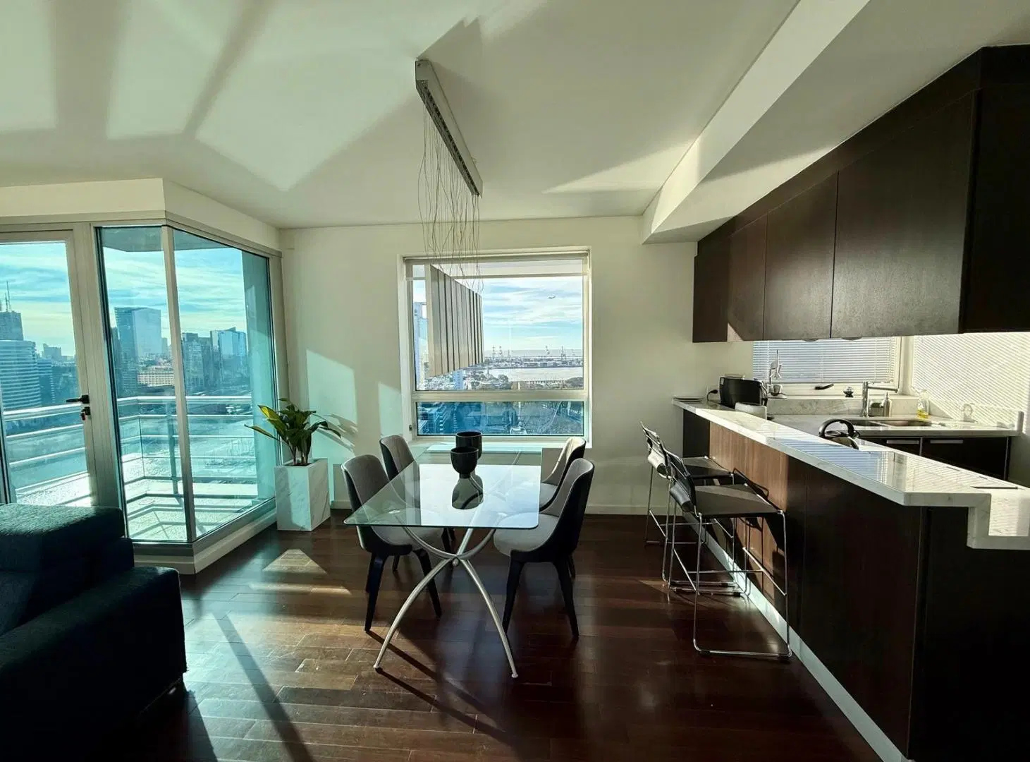 Departamento en alquiler 2 amb amoblado Torres del Yacht 4