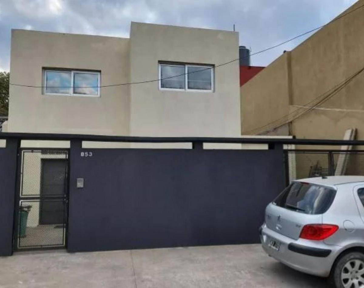 Venta de Casa 6 Ambientes, Moron 2
