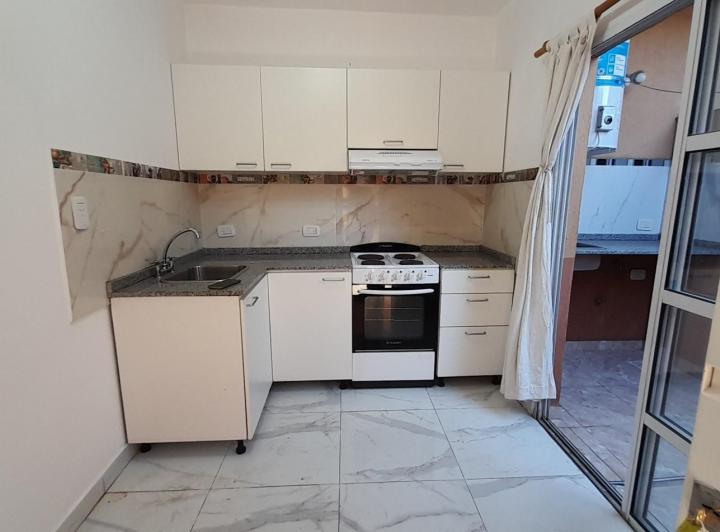 ALQUILER DEPARTAMENTO 2 AMBIENTES EN LOMAS DEL MIRADOR 1