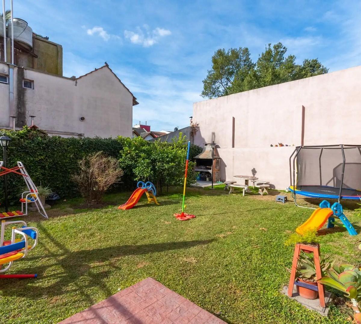 Departamento Dúplex en Venta en San Miguel, G. B. a. Zona Norte, Argentina 3