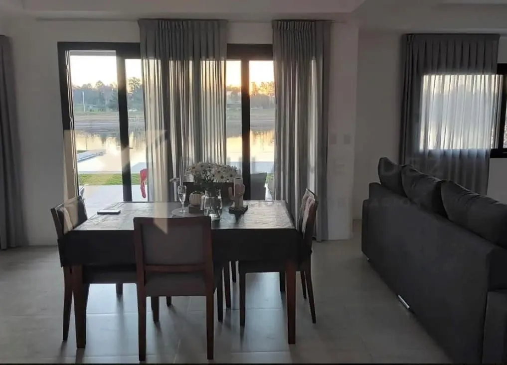 Casa Chalet  en Venta en Escobar, G.B.A. Zona Norte, Argentina 2