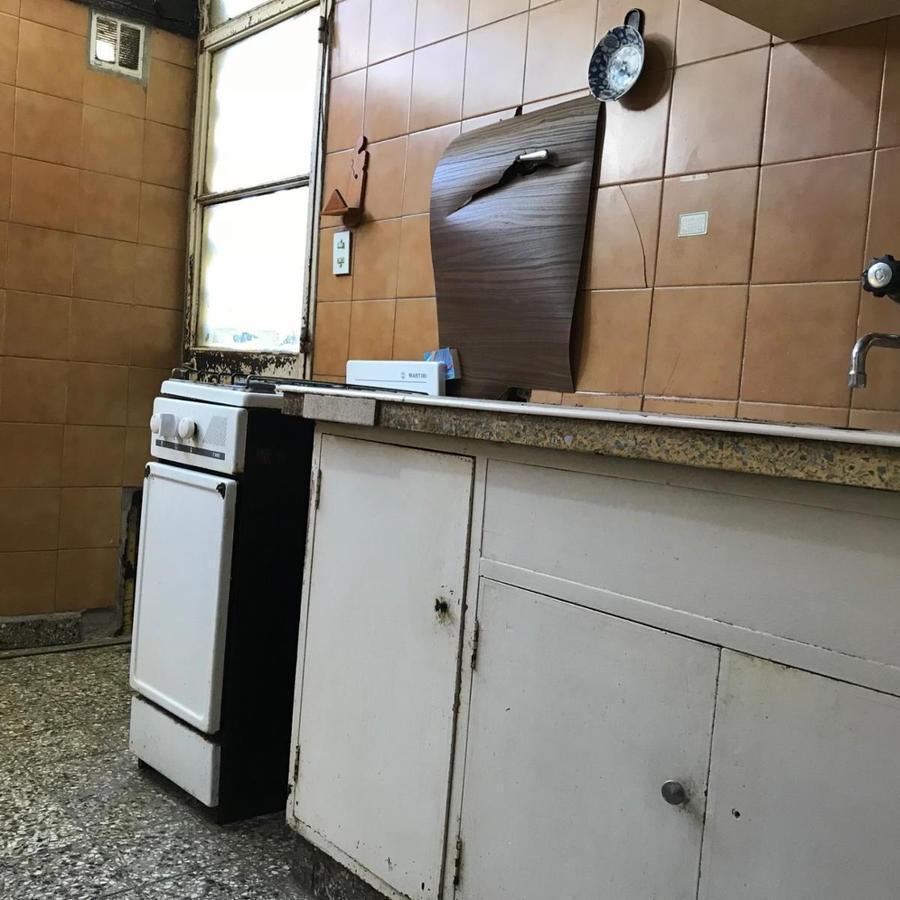 Departamento Planta Baja Ubicado en Barrio Luz y Fuerza. 5