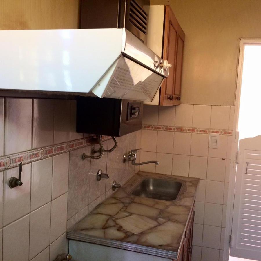 Departamento en Planta Baja Ubicado en Barrio Luz y Fuerza. 4