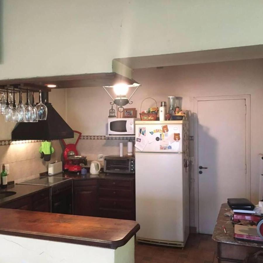 Chalet Ubicado a 150 m de La Av Hipólito Yrigoyen. Casa Tipo Chalet Ap 4