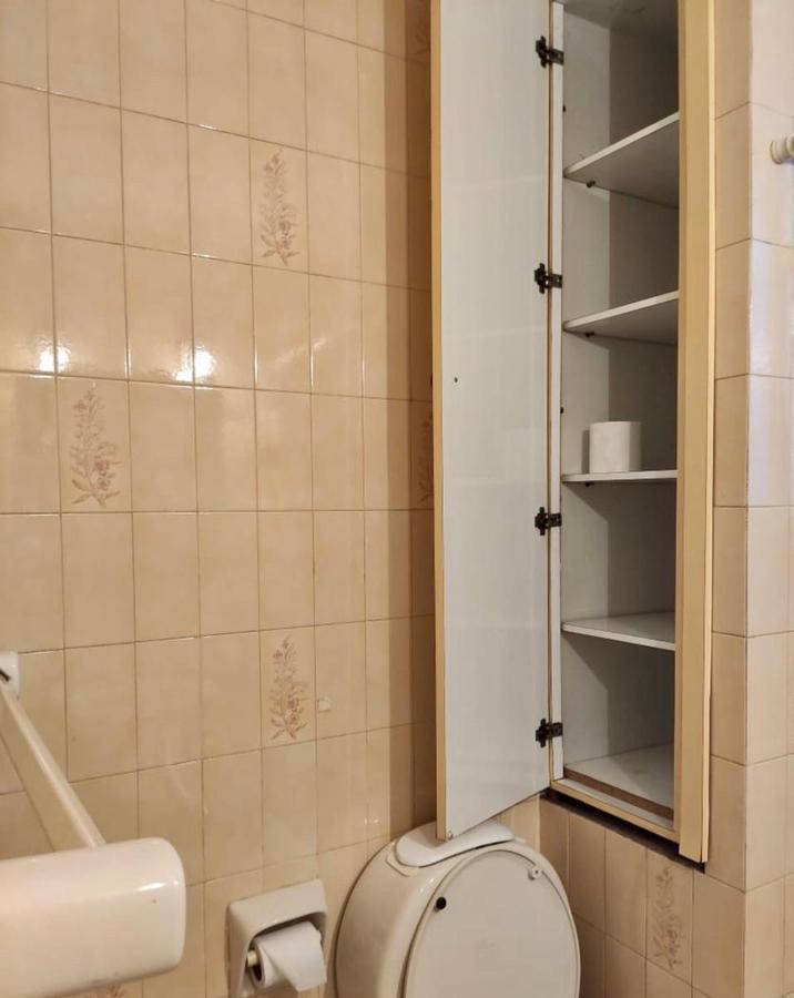 Departamento en Segundo Piso Ubicado 150 m de La Av Rivadavia y a 700 4