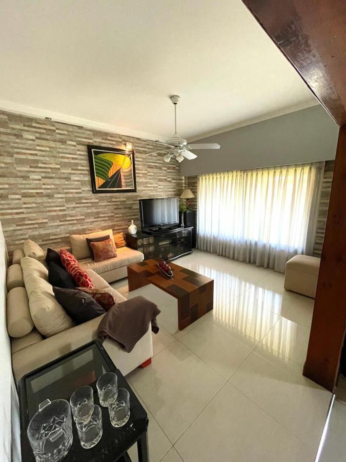 Foto de Chalet de 4 AMBIENTES ubicado a 150 metros de la Av. Espora, imagen 3