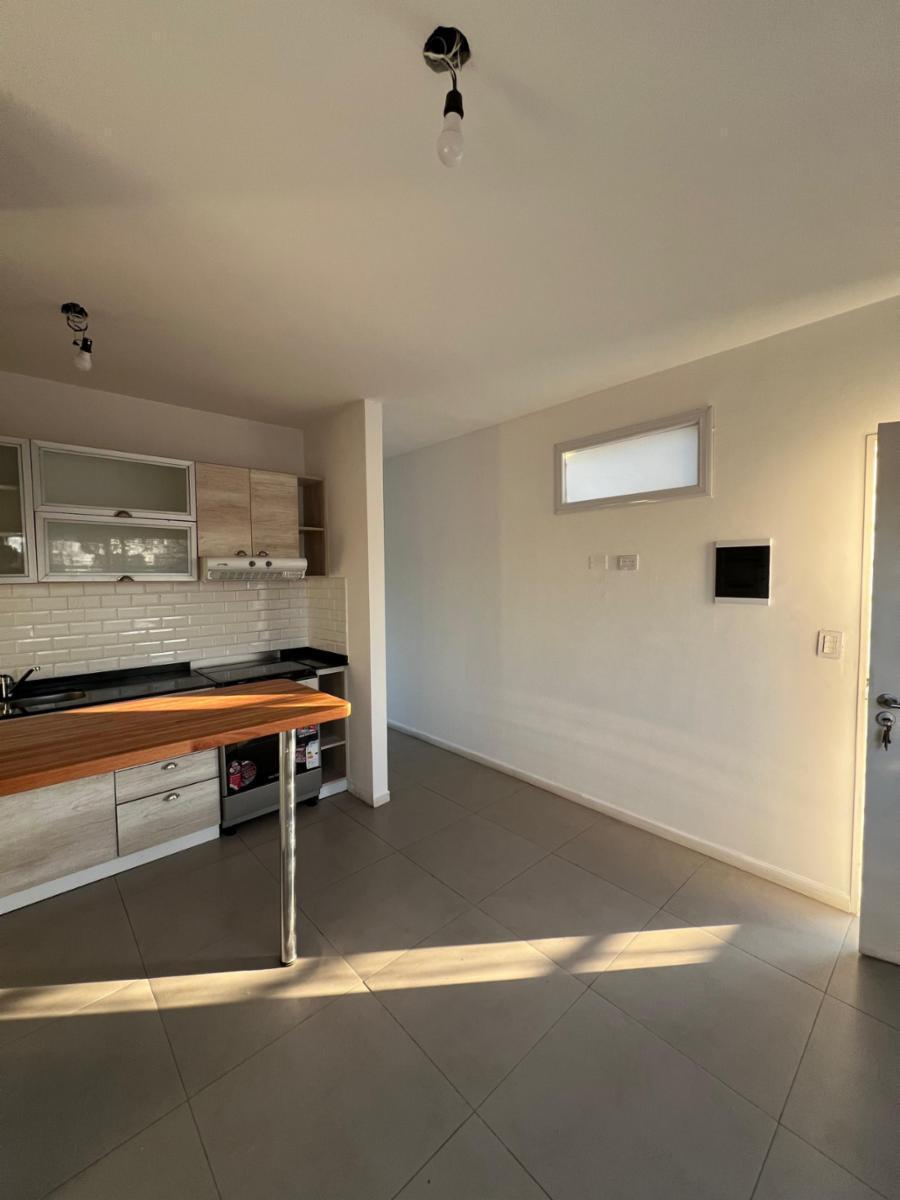 Departamento de 2 Ambientes en Venta en Burzaco 4