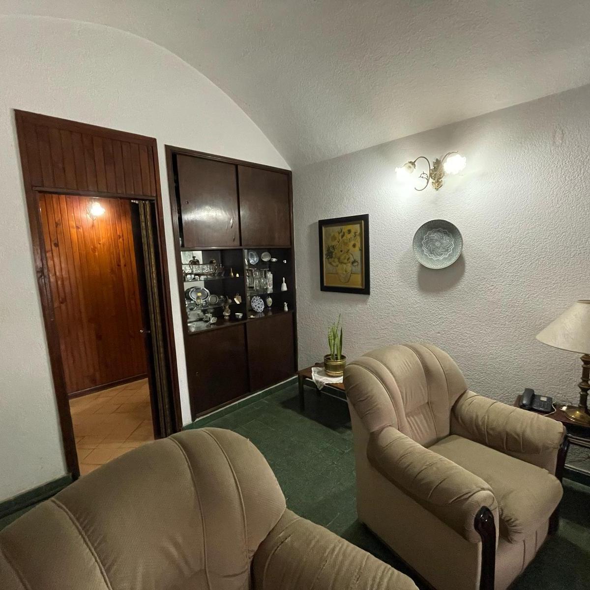 Casa de 4 Ambientes en Venta en Longchamps