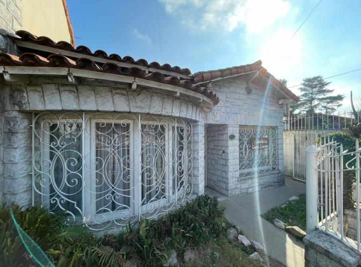 Casa de 3 Ambientes en Venta en Burzaco