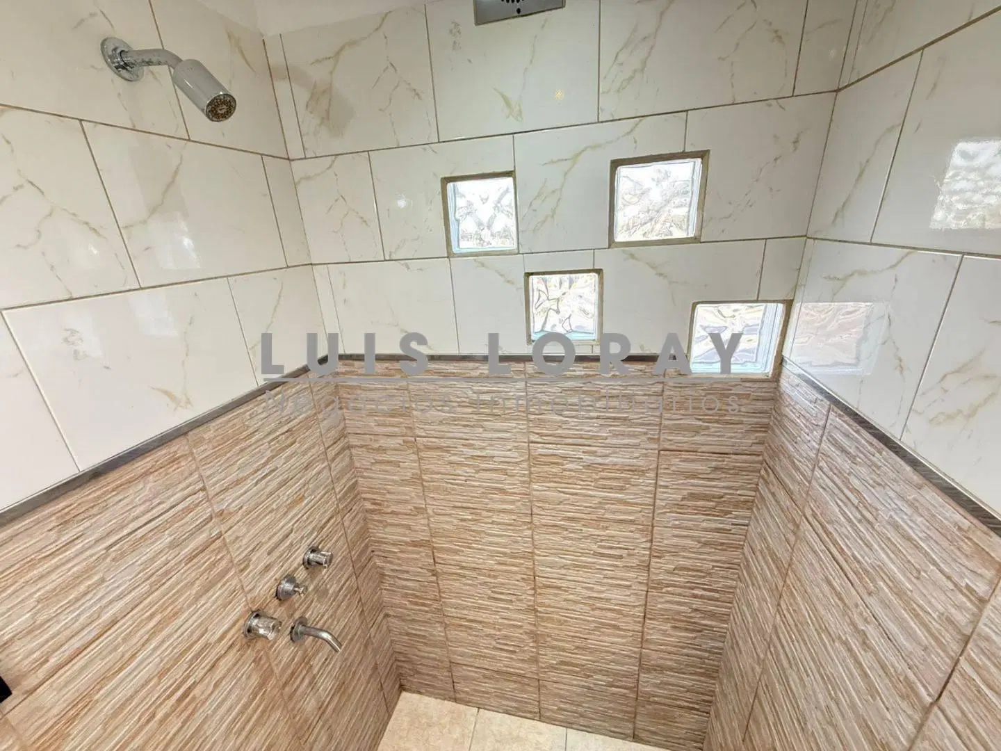 DEPARTAMENTO DE 2 AMBIENTES EN ALQUILER  BURZACO 5